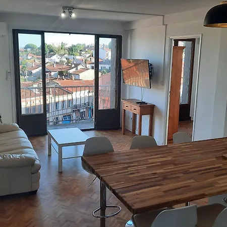 Camille Pujol 5ieme Etage דירה